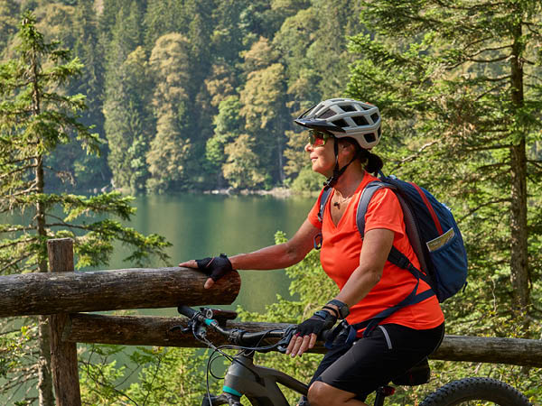 Guided bike tour around Lake Saimaa